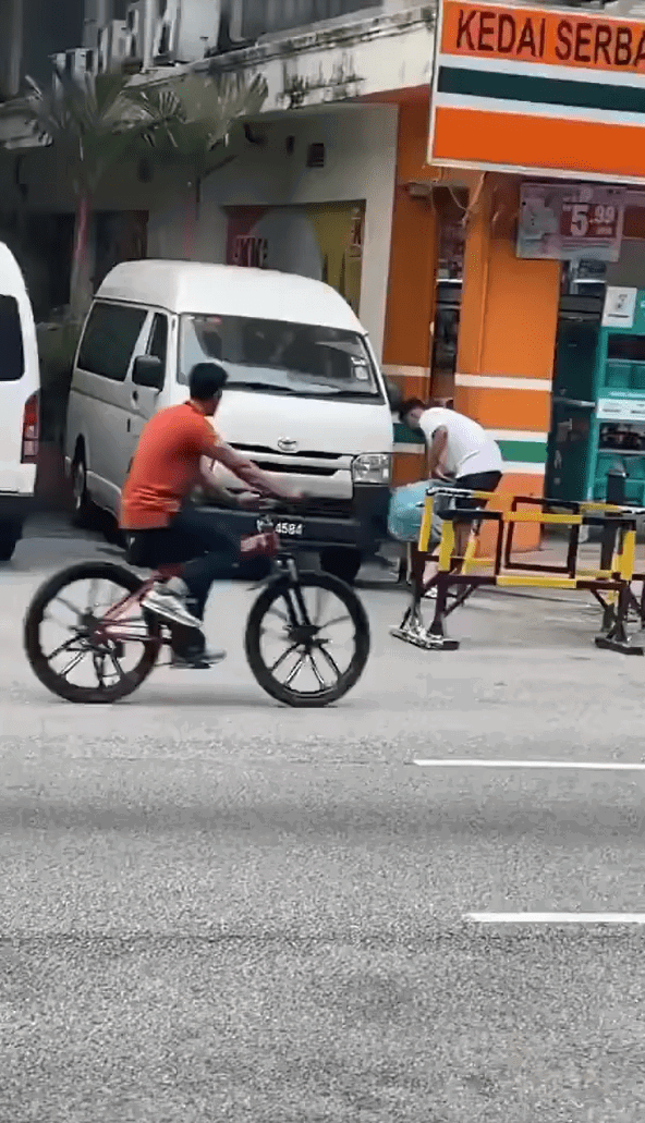 M'sian Woman Fakes Getting Hit By A Car Following Argument With Partner
