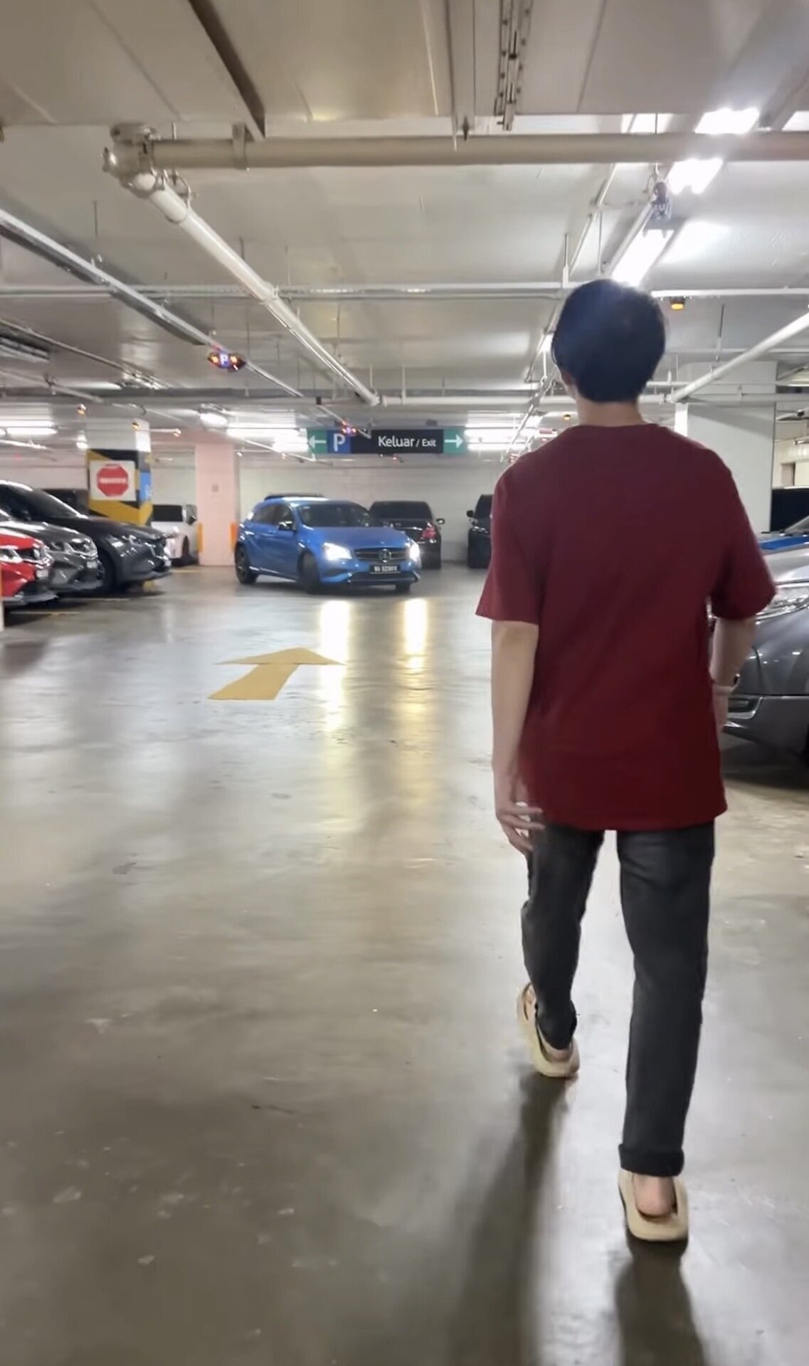 2 Women Allegedly ‘Chope’ KLCC Parking Spot, Tell M’sian They Have Malaysian ICs