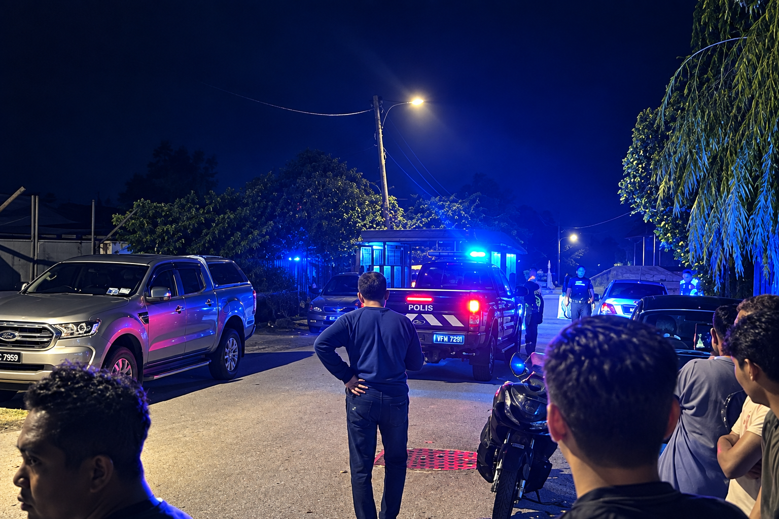 2 bodies found in car Melaka (1)