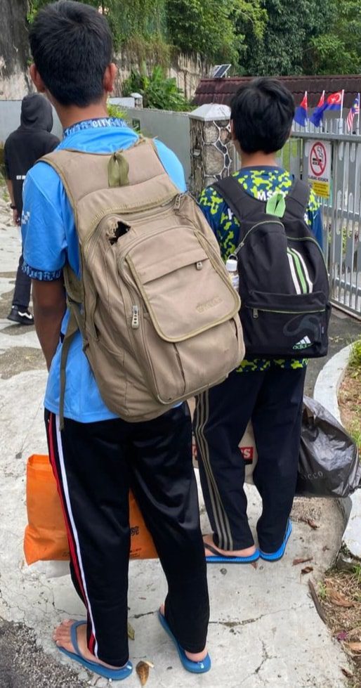 2 boys thrown out of house by relatives (1)