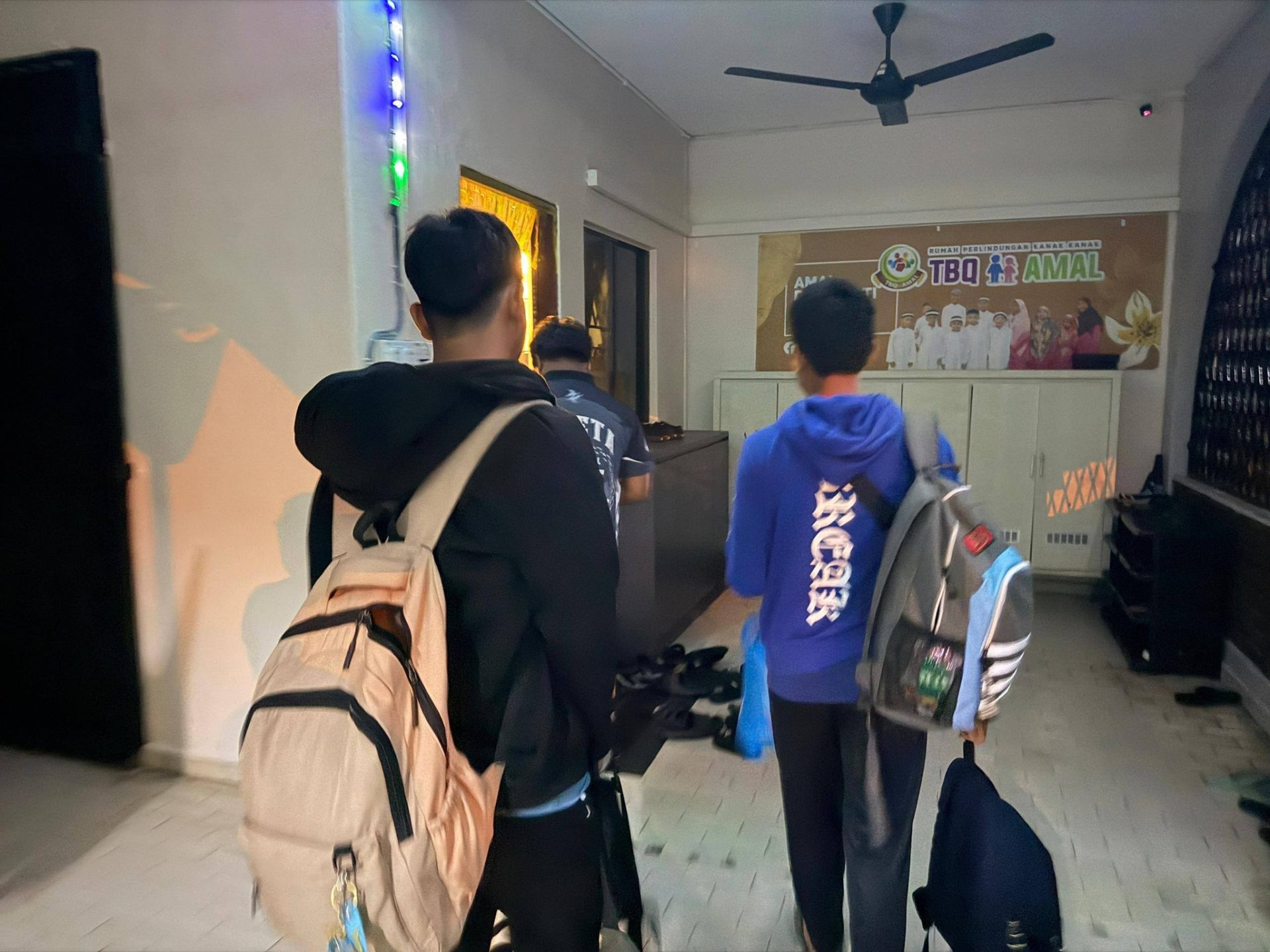 2 boys thrown out of house by relatives (3)