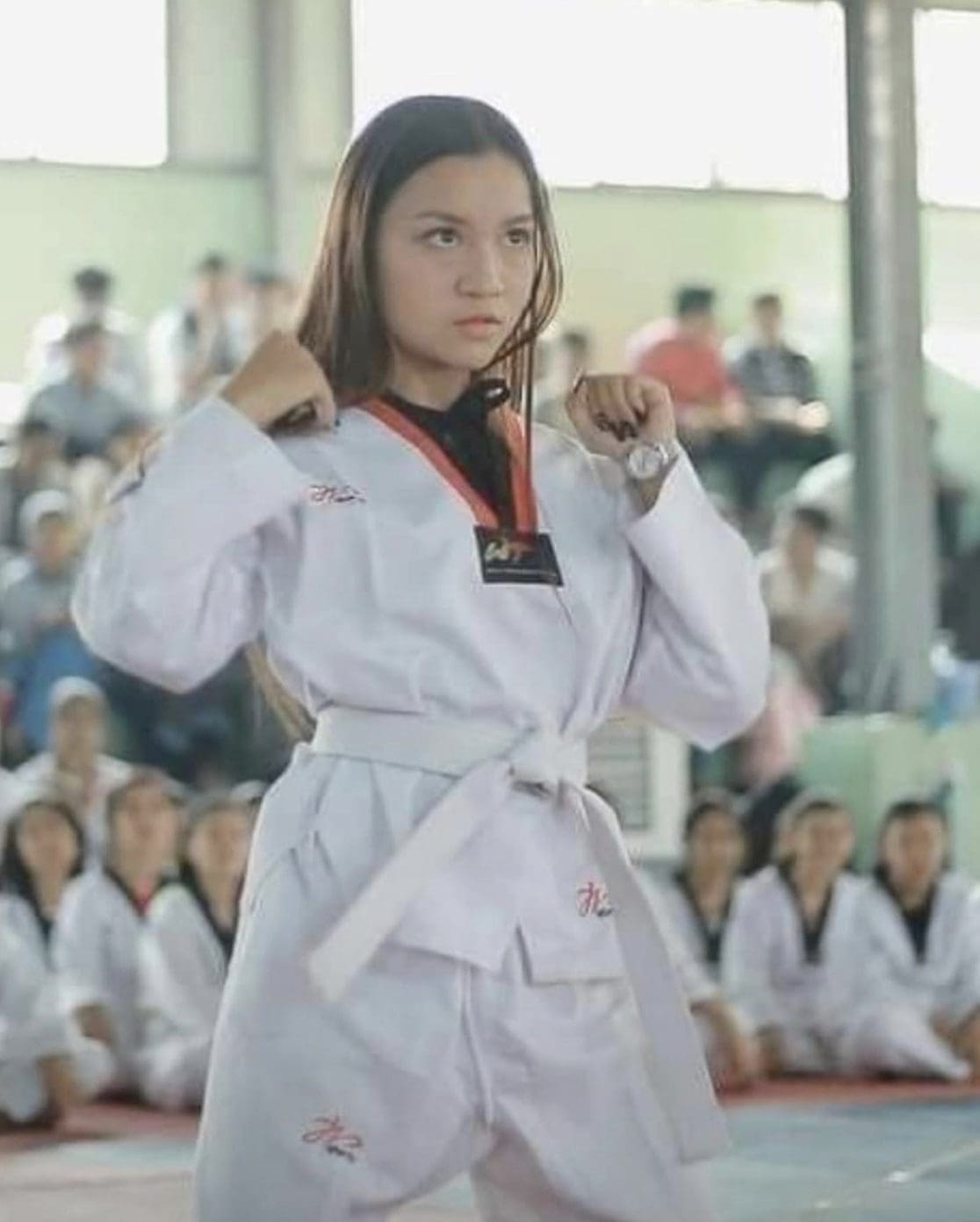 "Everything will be OK": 19-year-old heroine shot in the head by police