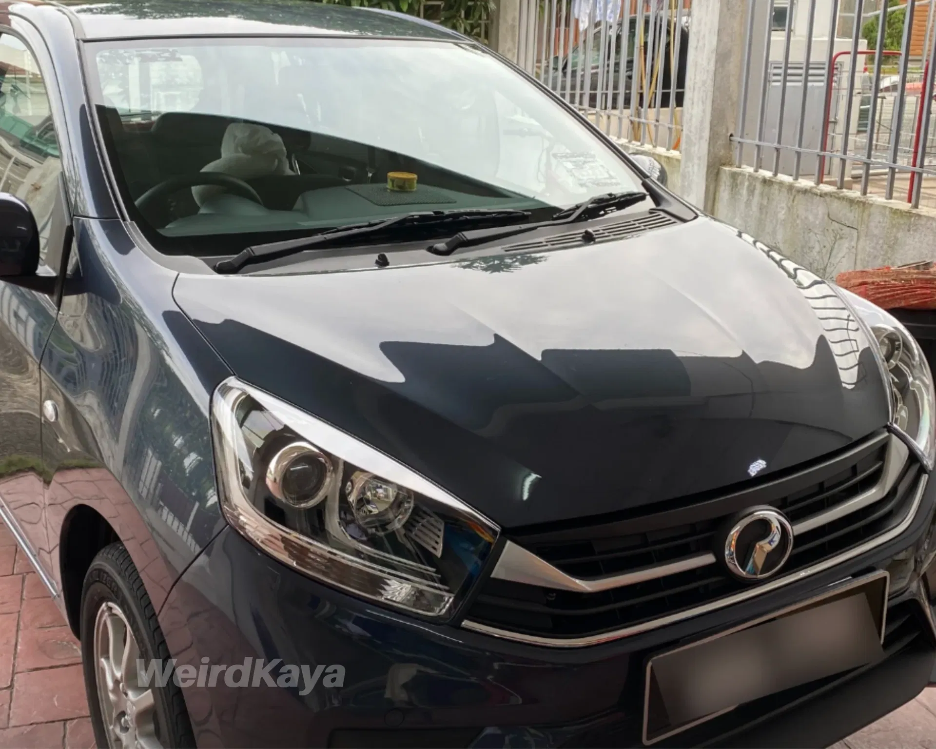 Axia ( )