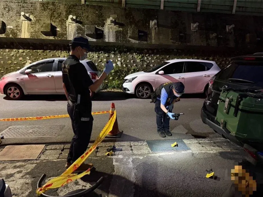 wk yo taiwanese man allegedly attacks mum over an rm dispute, later falls from building as both die