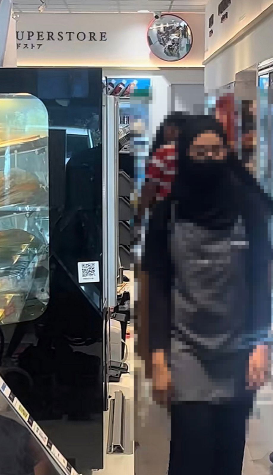 wk m’sian food delivery rider gets oden soup splashed on him in viral convenience store dispute
