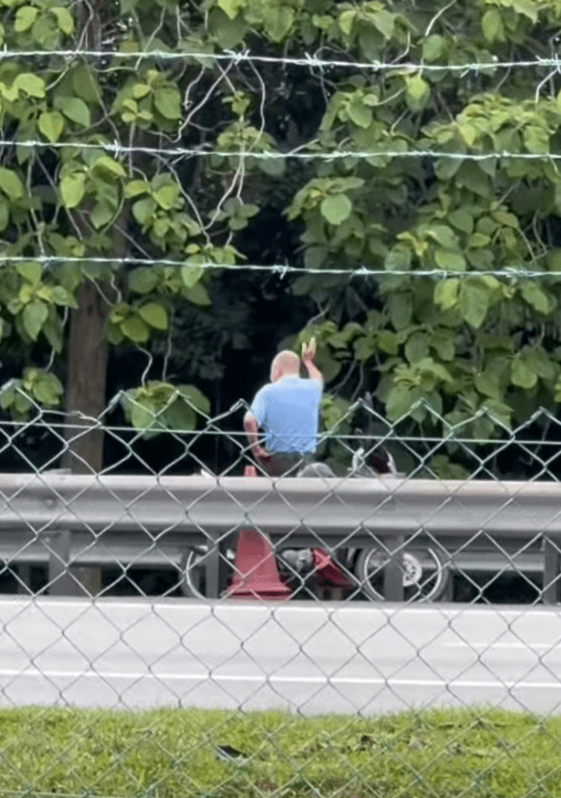  wk elderman stranded plus highway ( ) 