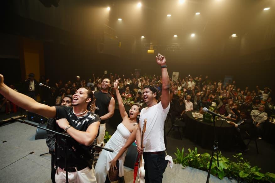 3 - Jumero performing to a full house