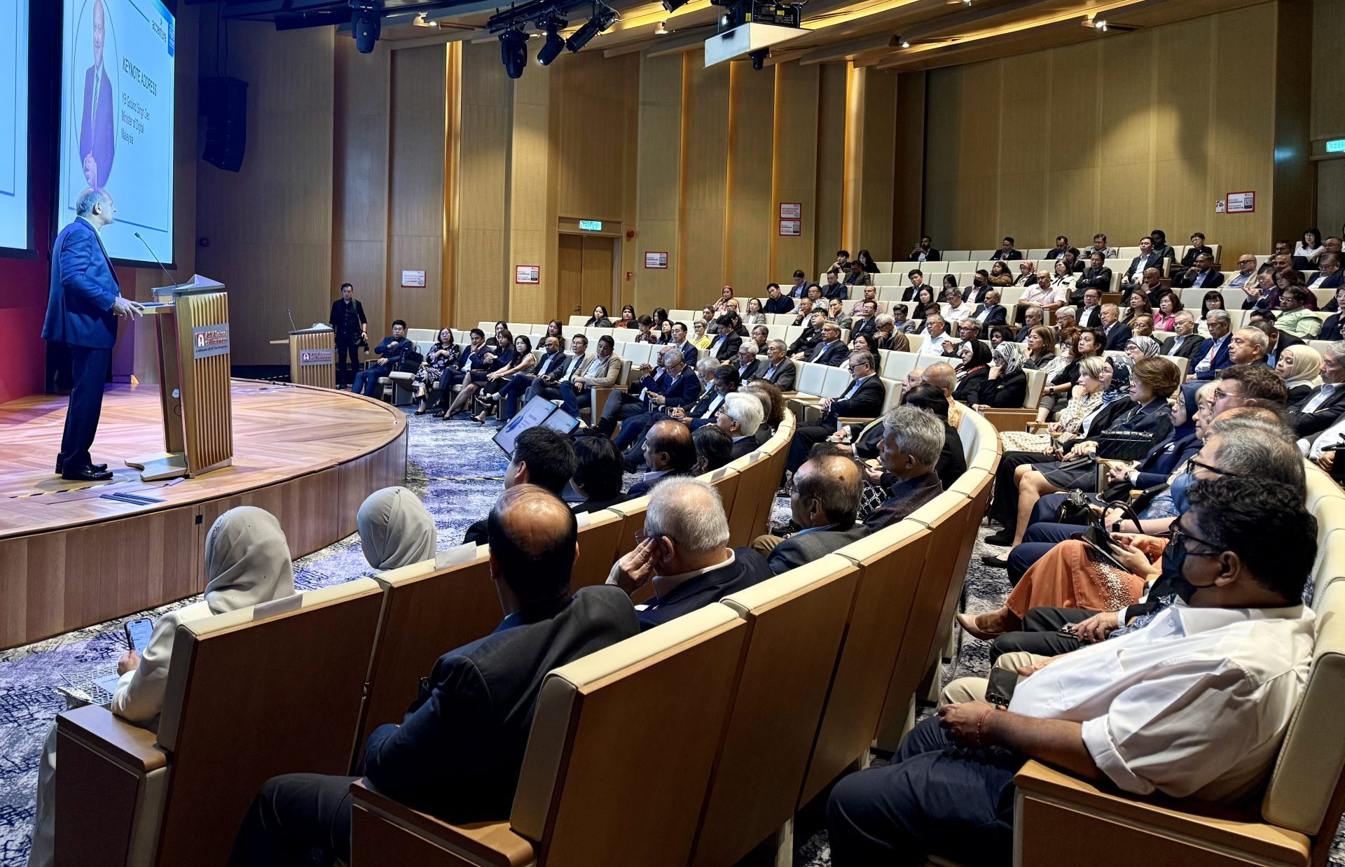 4 - Financial Institutions and Industry stakeholders gathered