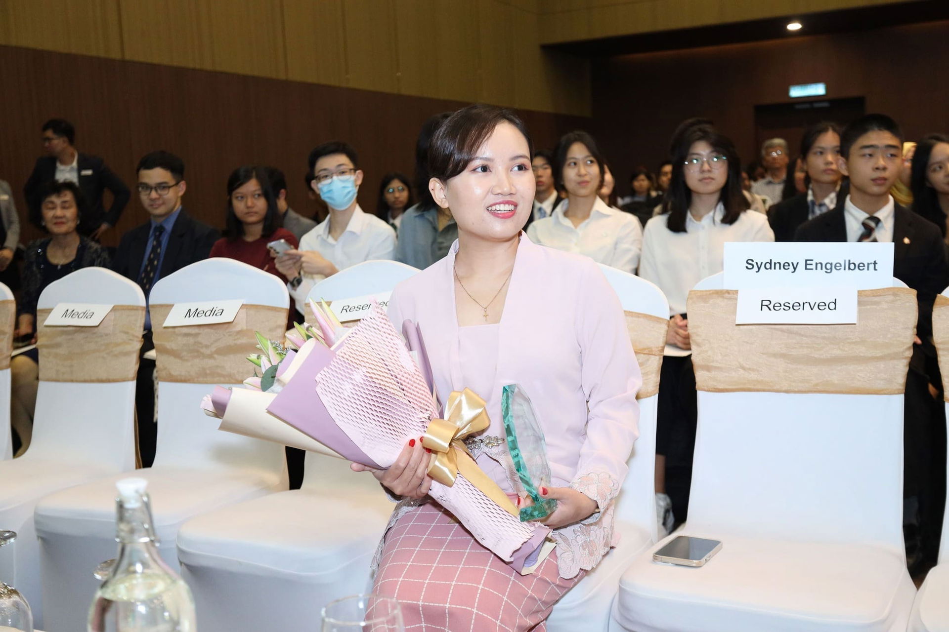 Sydney Engelbert, named world best educator by Cambridge