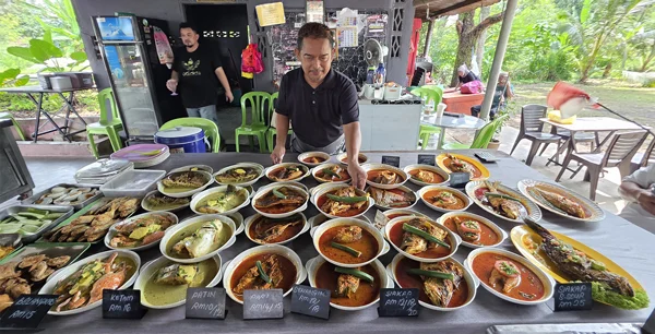 50 sen nasi lemak in Melaka (3)