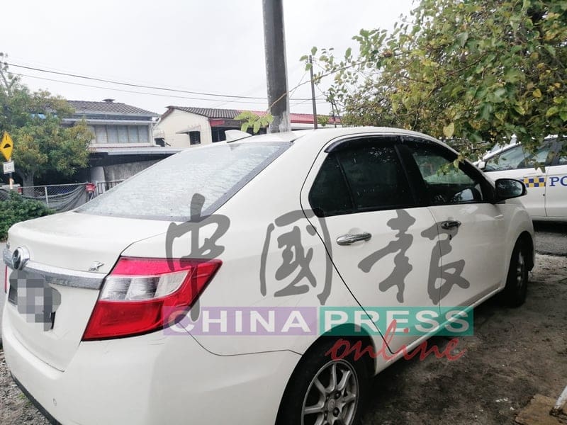 62yo M'sian Man Suffering From Depression Burns Charcoal Inside Car, Killing Him 2