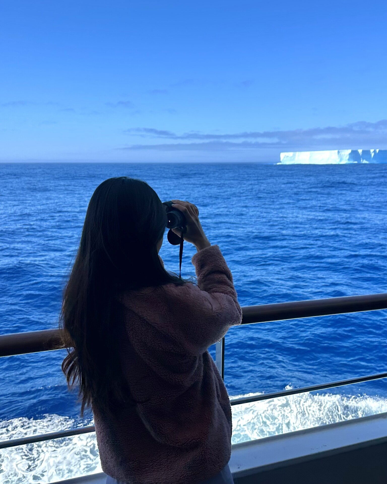 Antarctica — Seeing icebergs in Antarctica from the ship