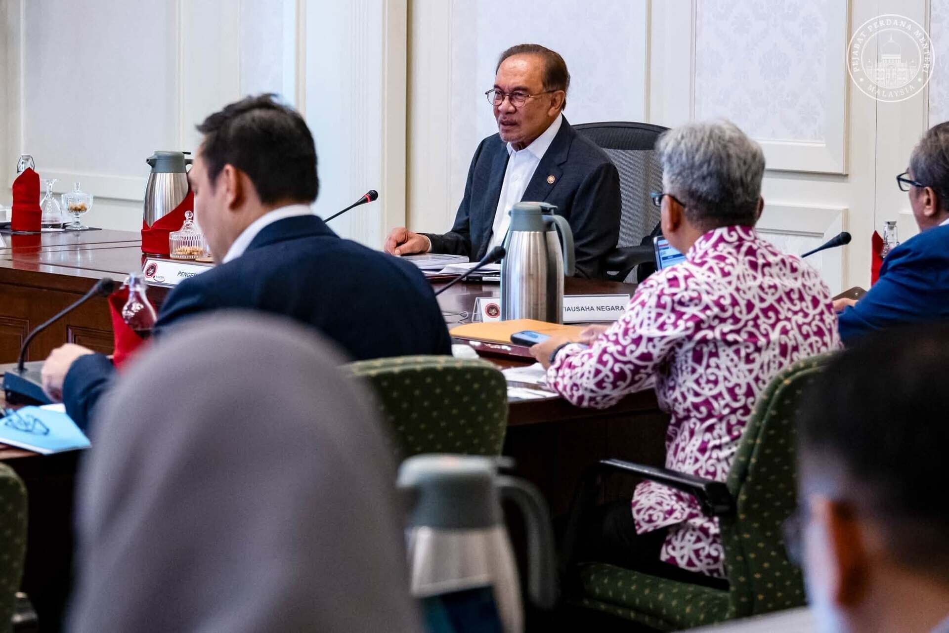 Anwar at NSC meeting (1)