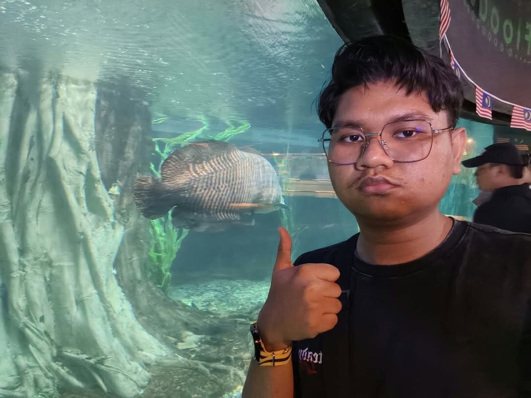 Aquaria KLCC near drowning (2)