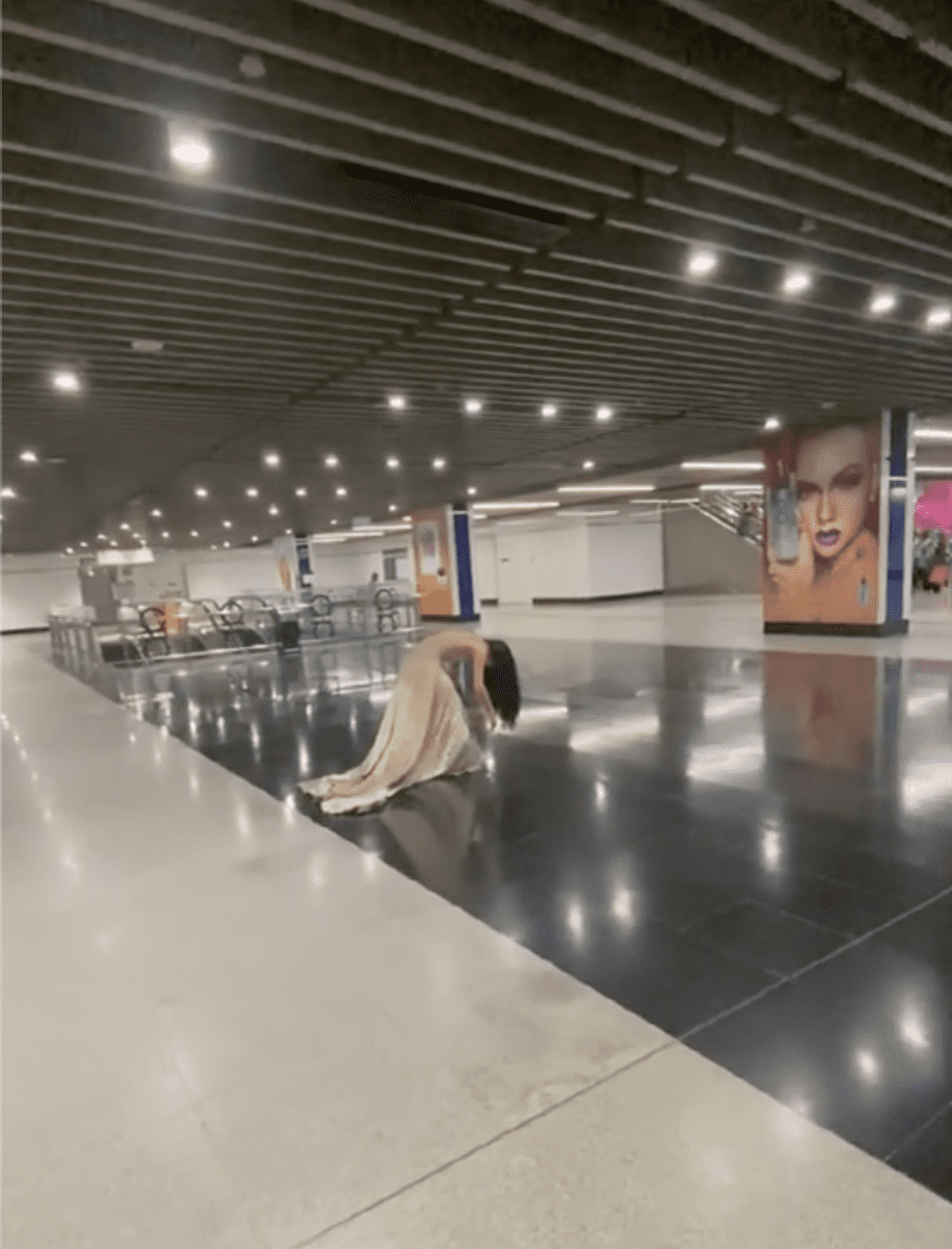 Long-haired ghost spotted in broad daylight at Pasar Seni MRT station