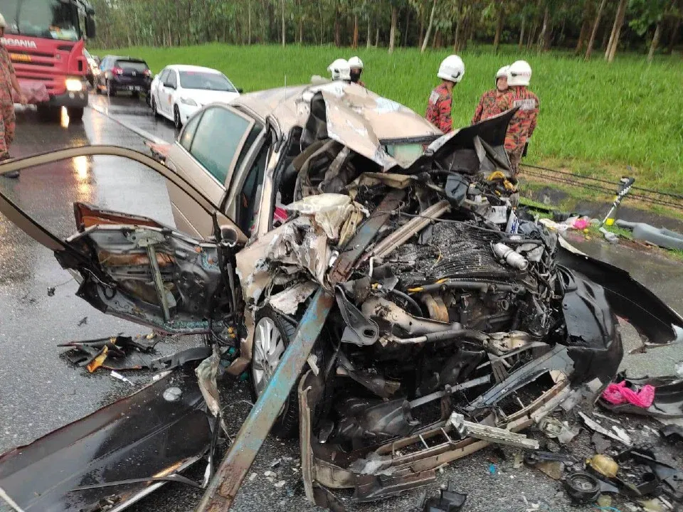 Perodua Myvi in North-south highway accident 