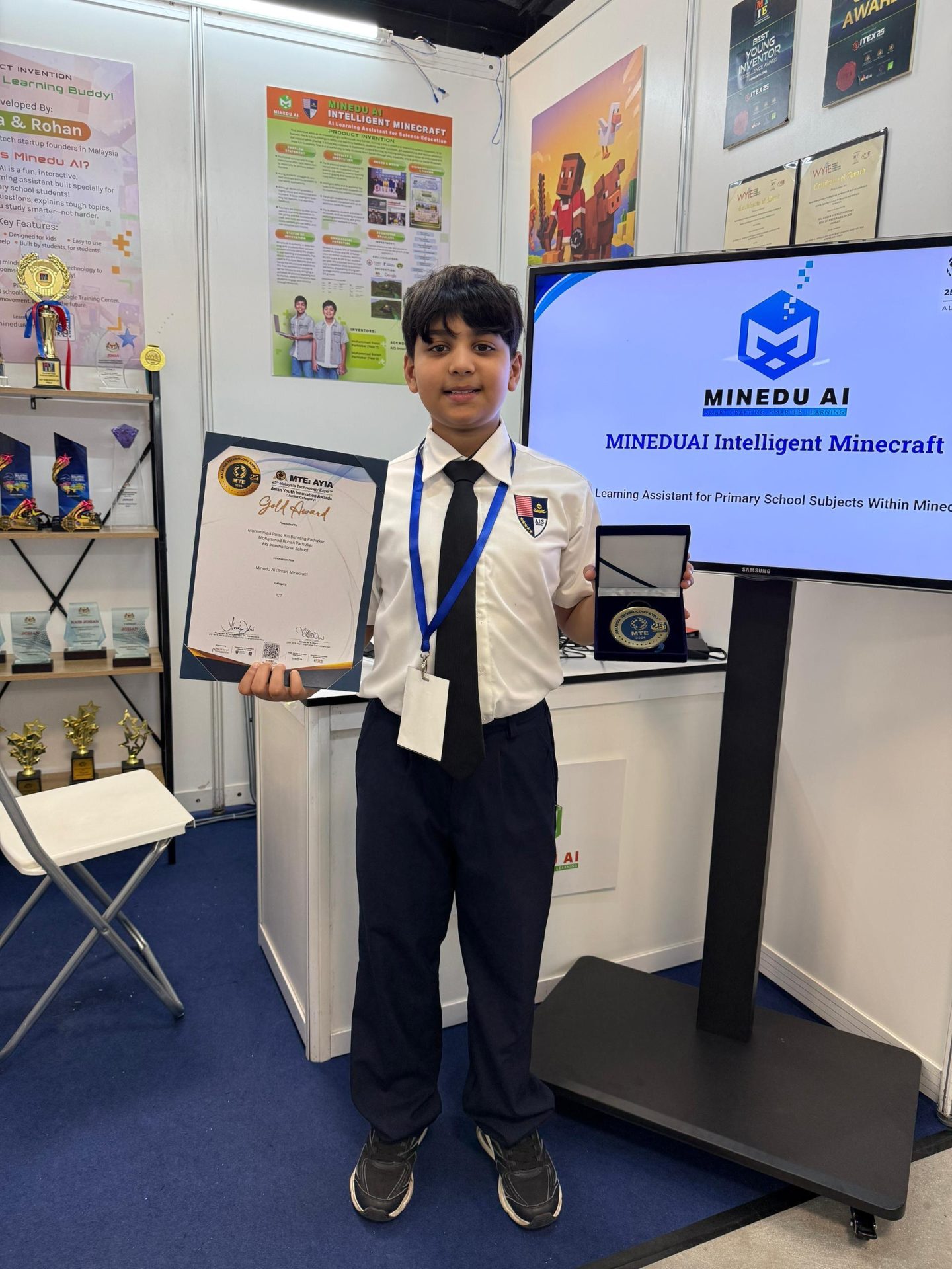Picture 2_Rohan Gold Medal and Special Award in MTE, under Asian Youth Innovation Award