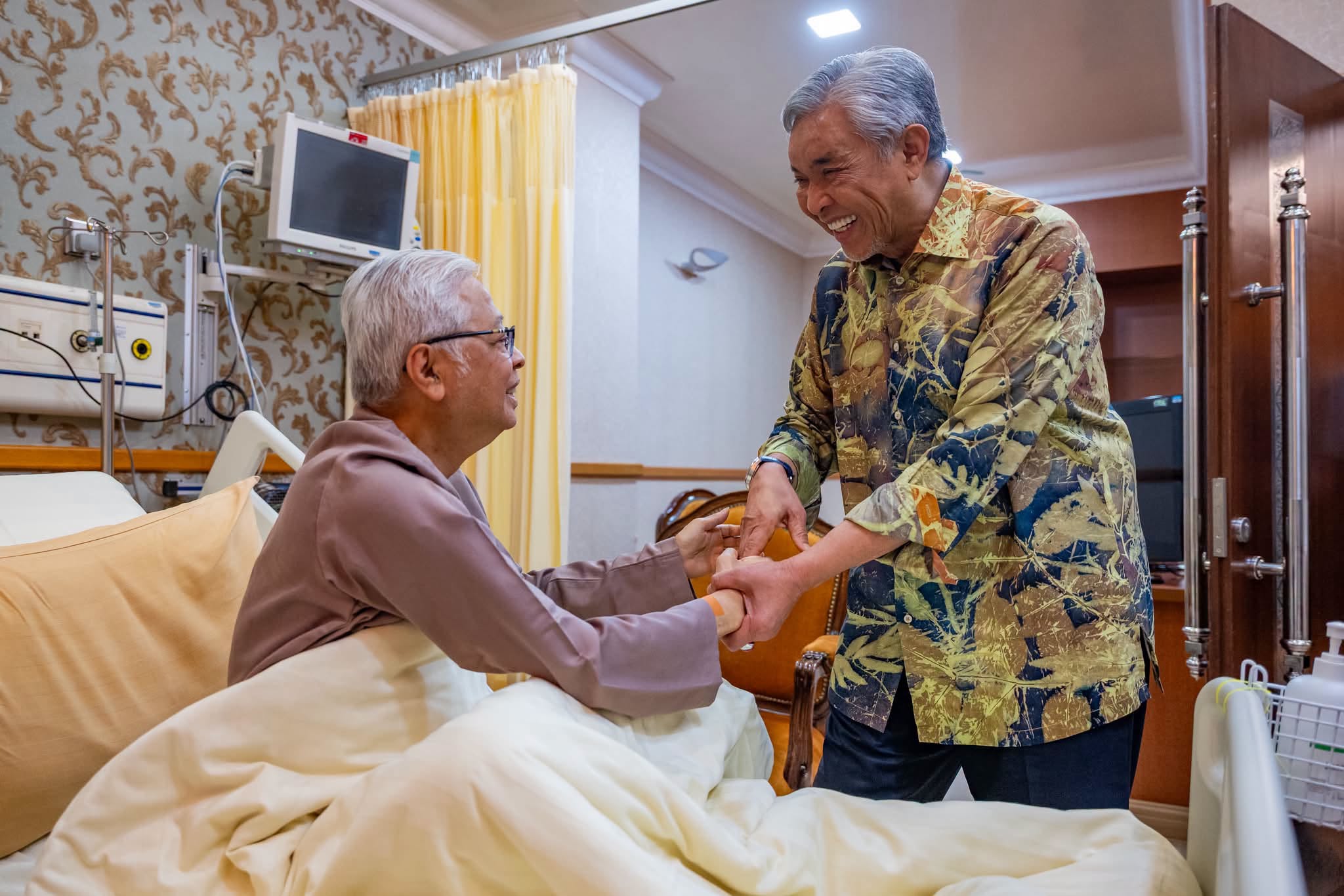 Zahid visits Sabri