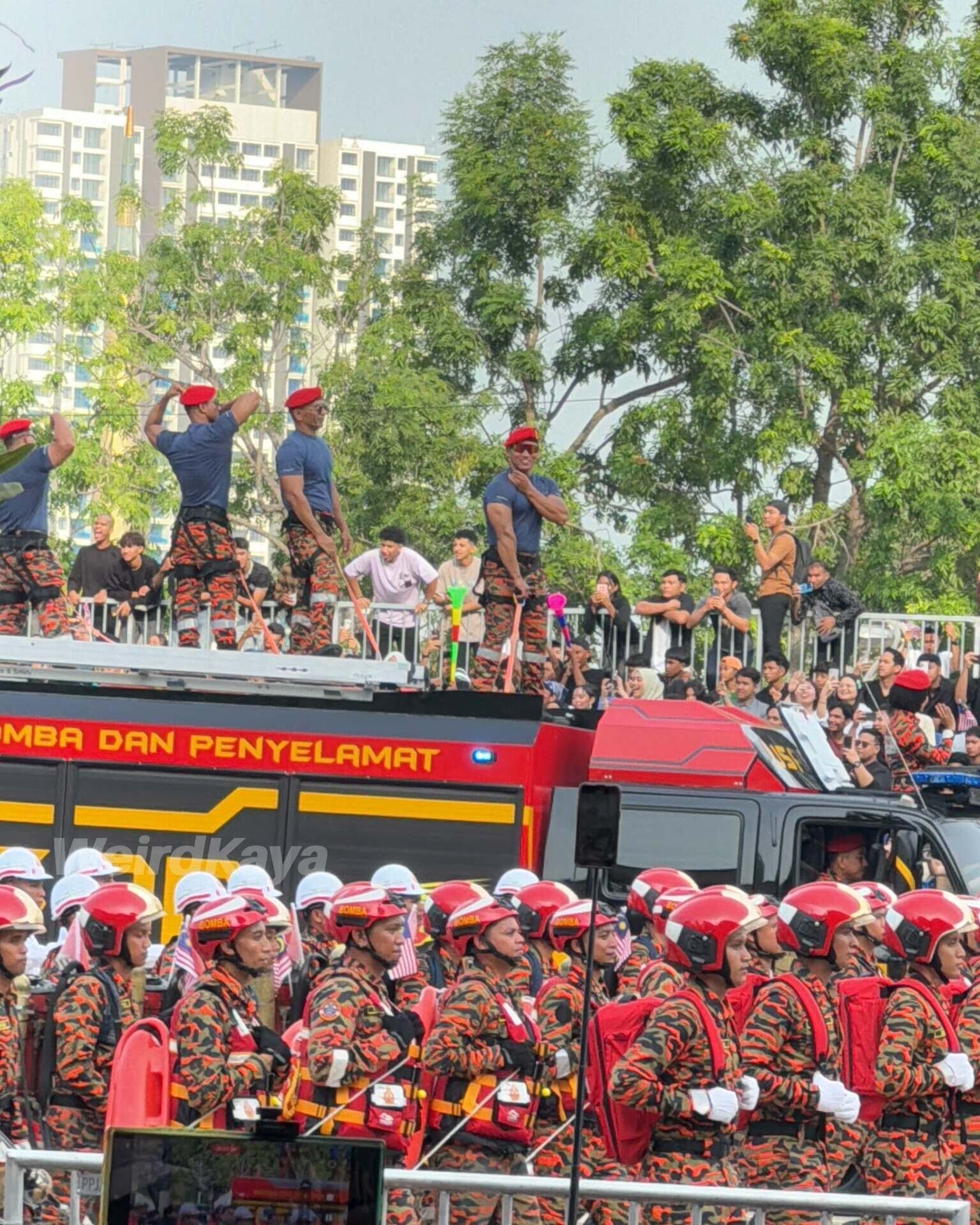 abang bomba merdeka