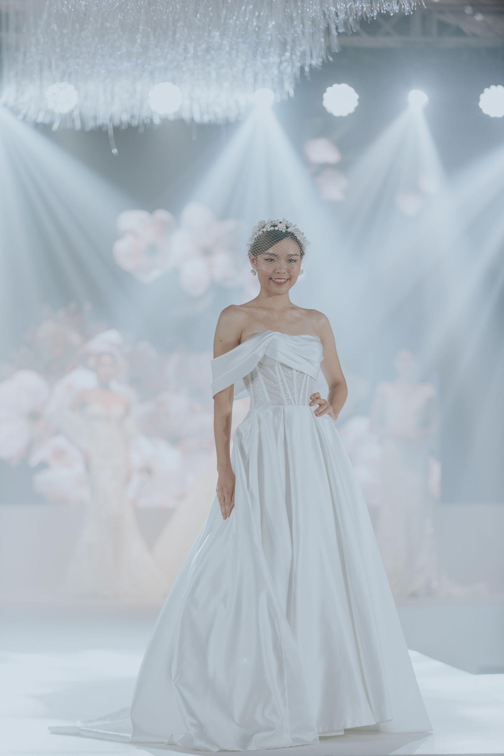Alysia on Runway 4