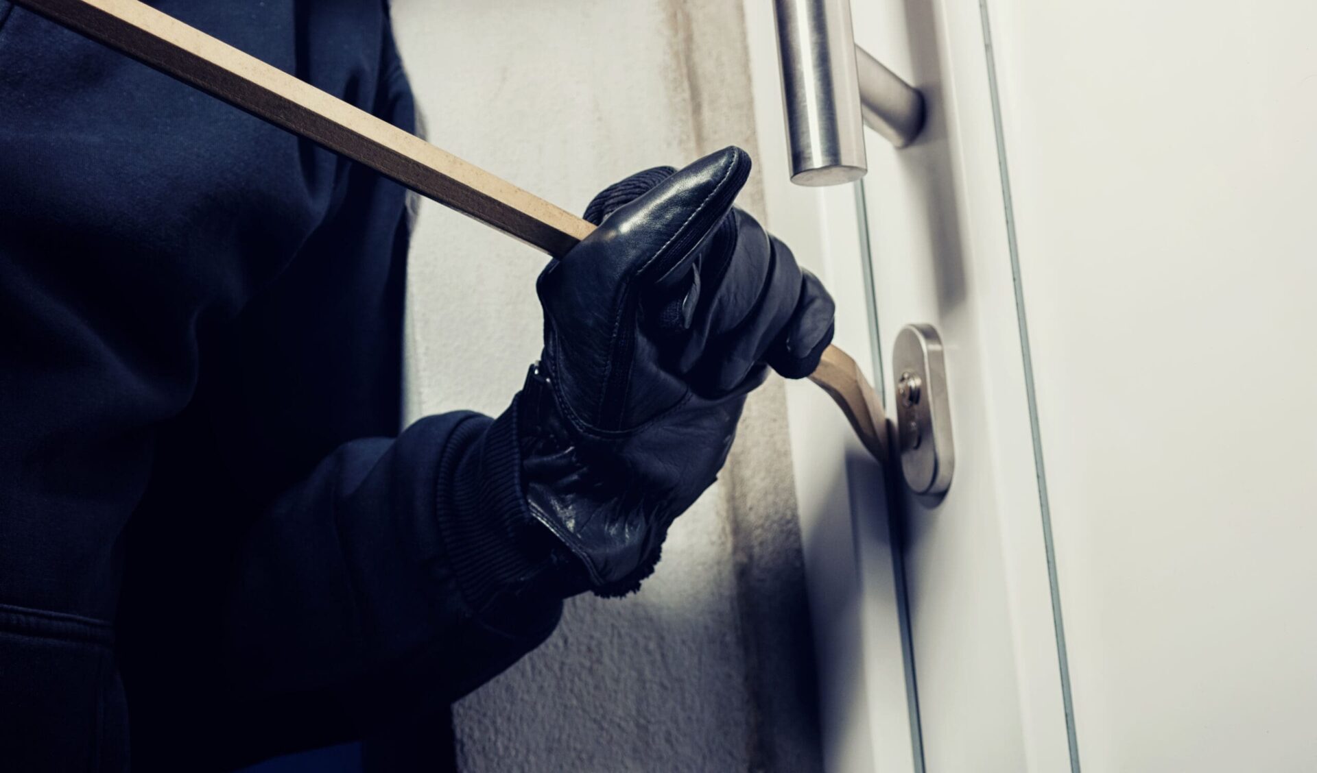Plumber Breaks Into Woman's Home In S'pore After Claiming To Hear 'Porn Sounds', Gets Jailed For 3 Weeks