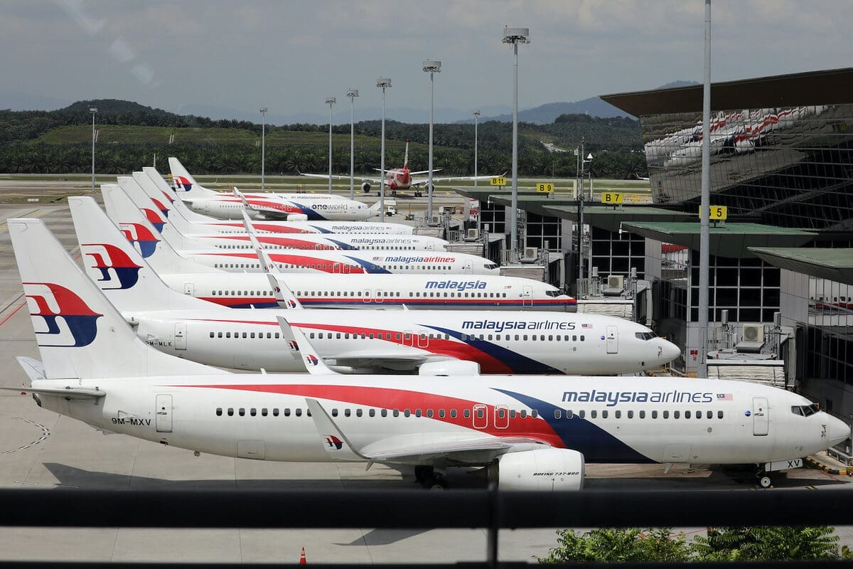 'Finally!'- Netizens Rejoice Over Malaysia Airlines ‘Divorce’ From Brahim’s Holdings’ 25 Years Of In-Catering Services