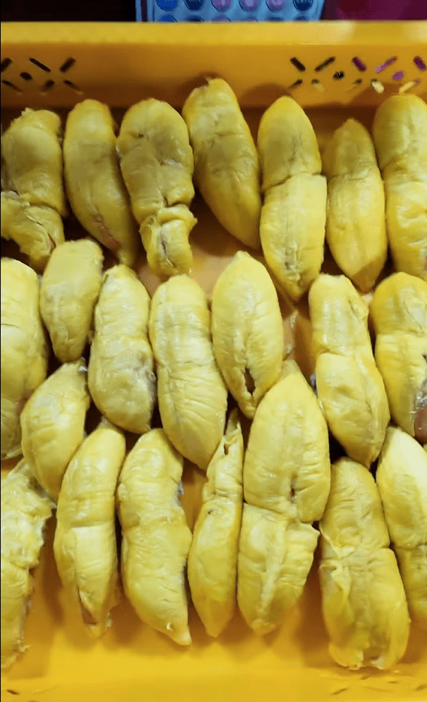 Durian selling cheap