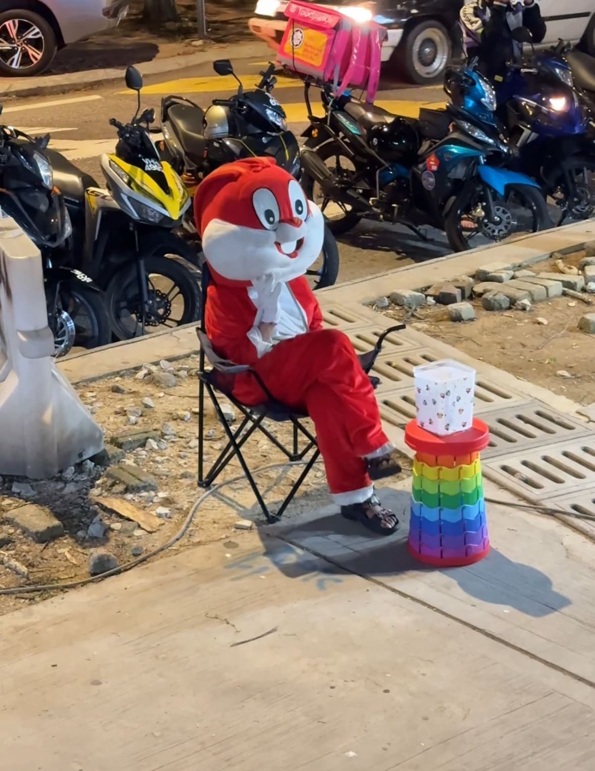 Elderly M'sian Woman Touches Hearts By Working Tirelessly As Rabbit Mascot