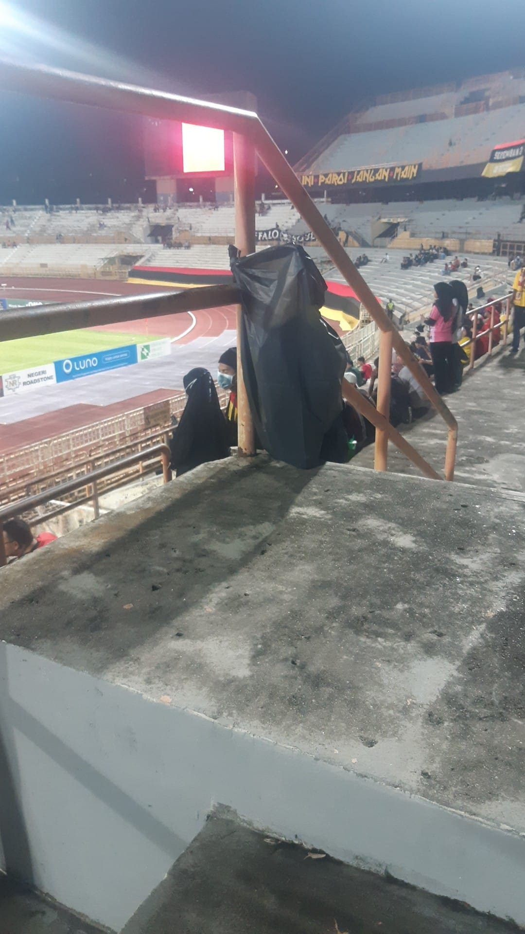 Netizens Defend Fans For Littering After Photos Of Stadium Covered With Trash Surfaces Online