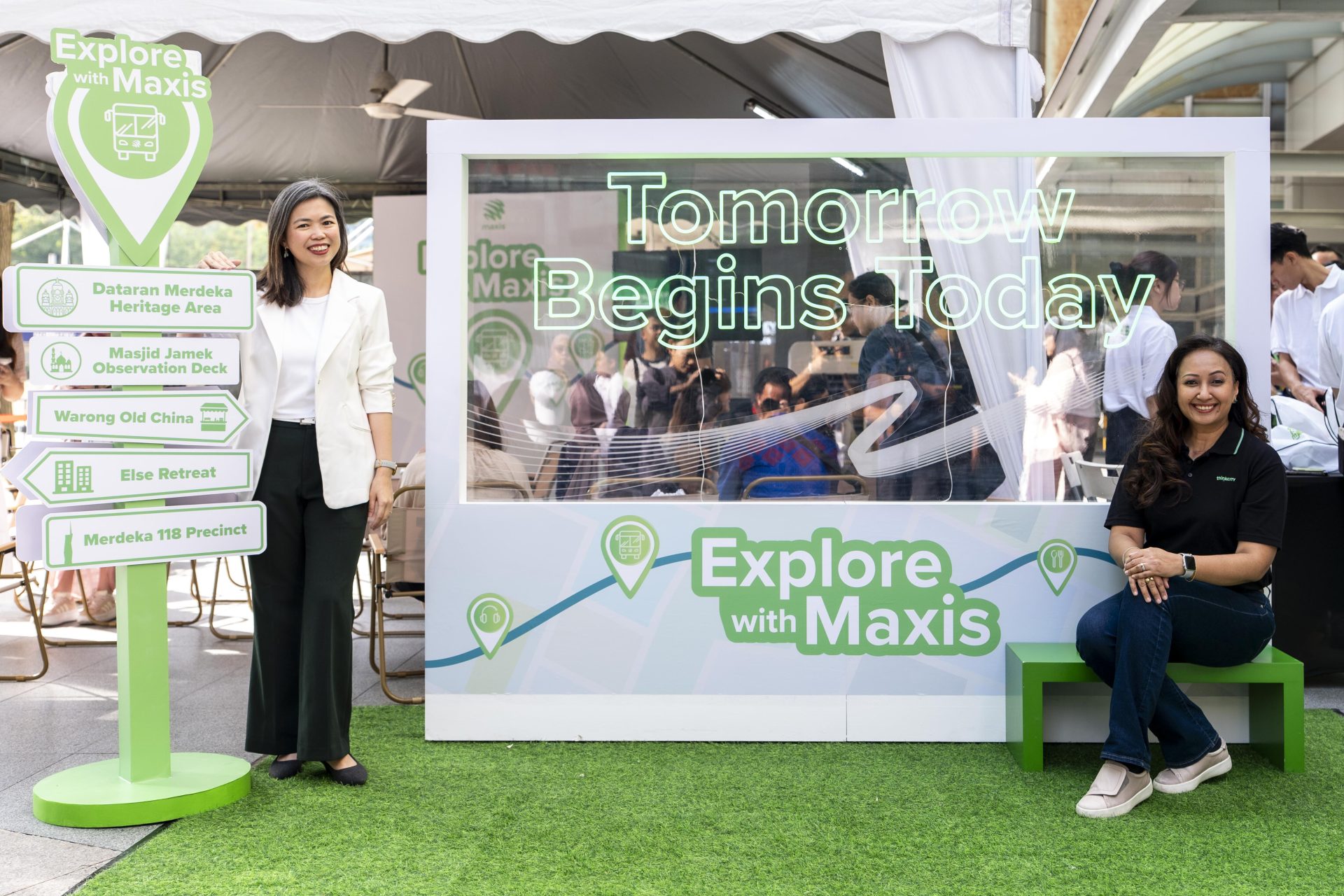 explore wih maxis
