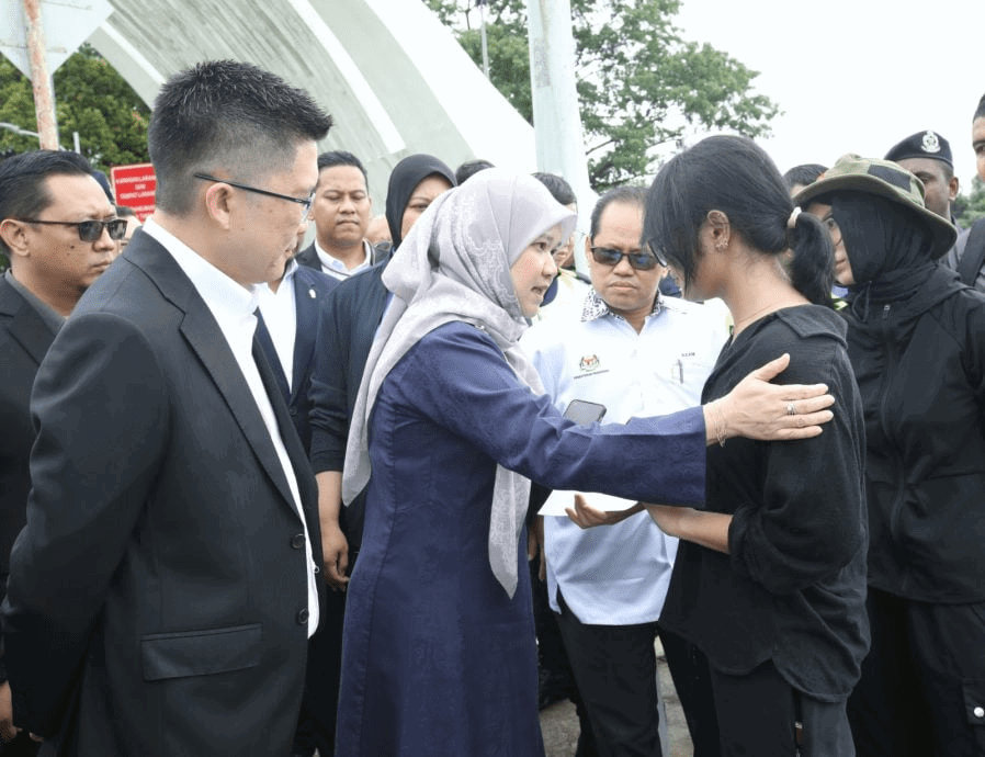 Fadhlina Sidek speaking to Ain Husniza