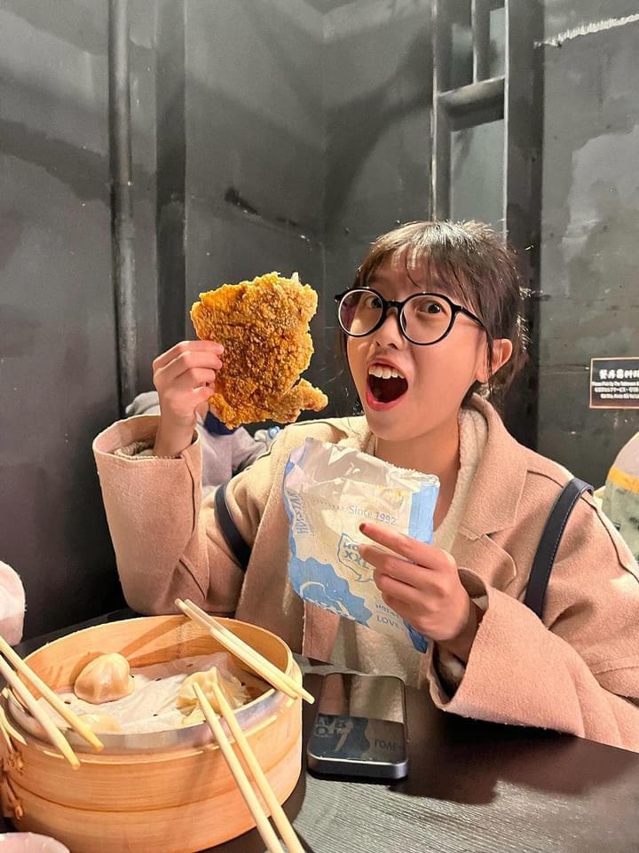 Fion enjoying food