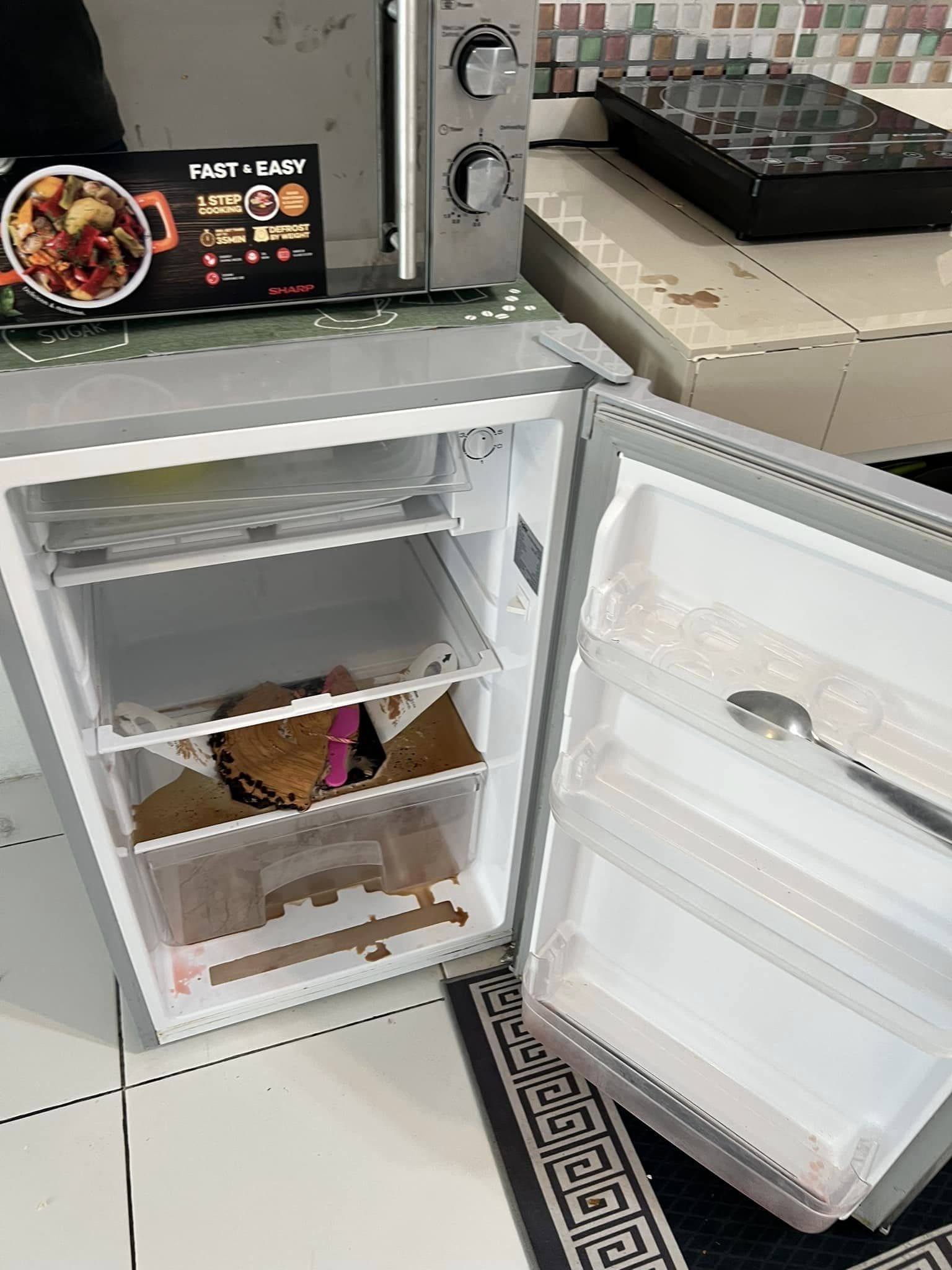 messy fridge
