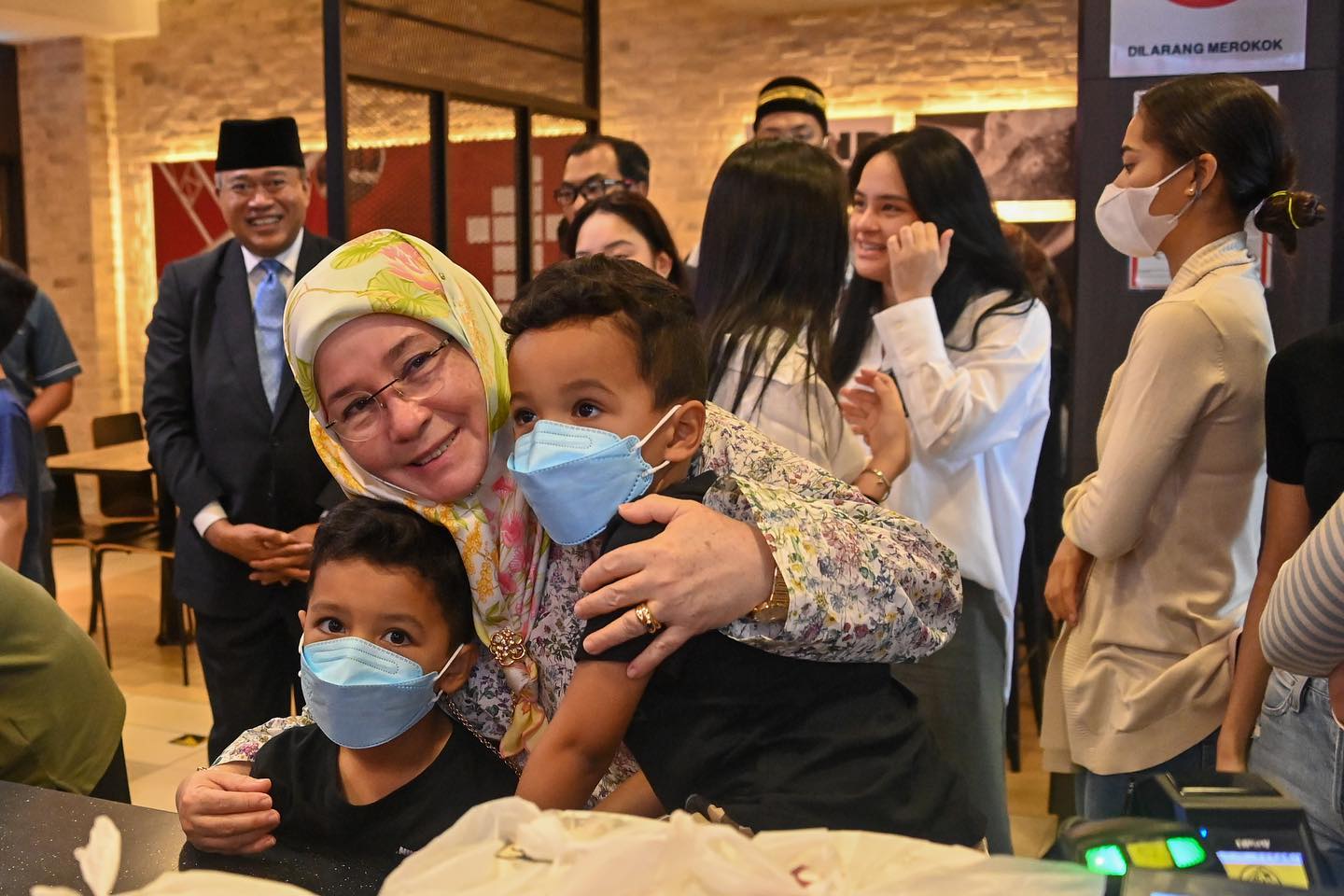 Her Royal Highness visits KFC