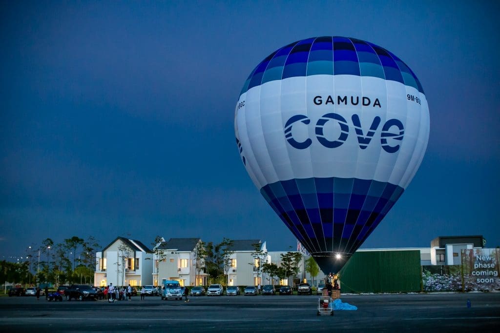 hot air balloon