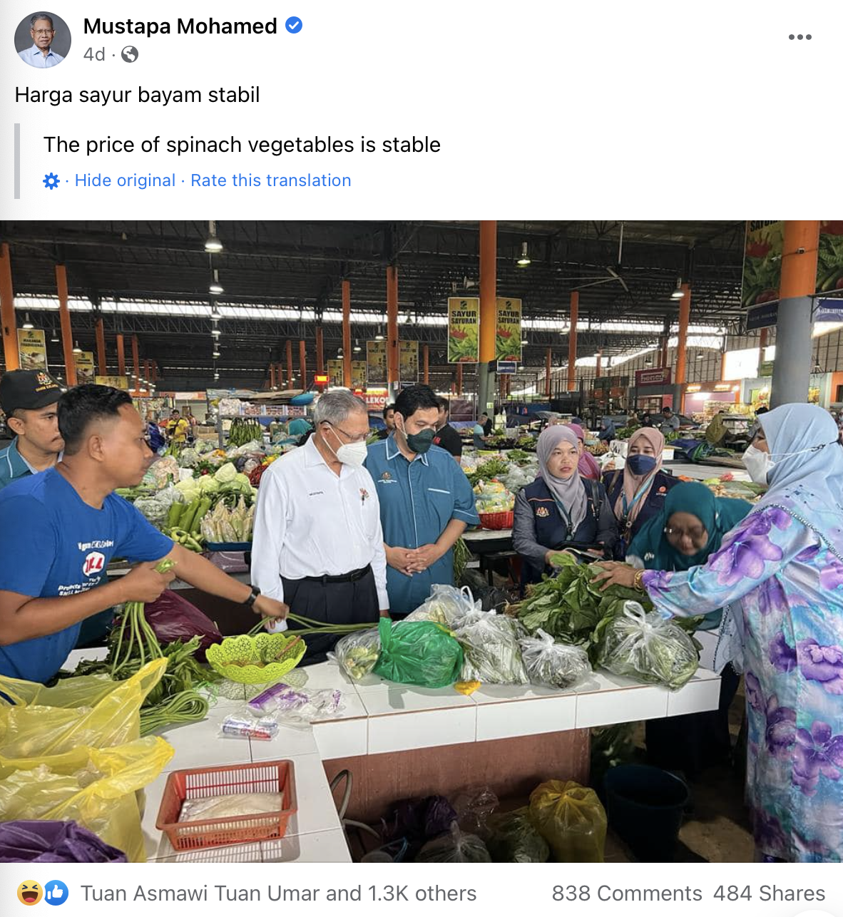 Netizens slammed Mustapa Mohamed about his visits to vegetable stall