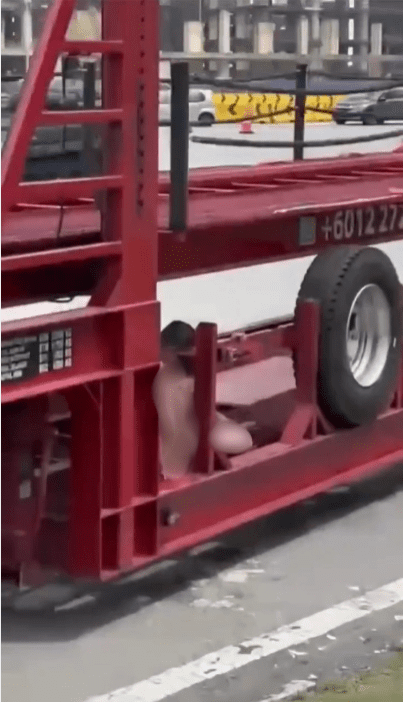 naked hitchhiker on highway