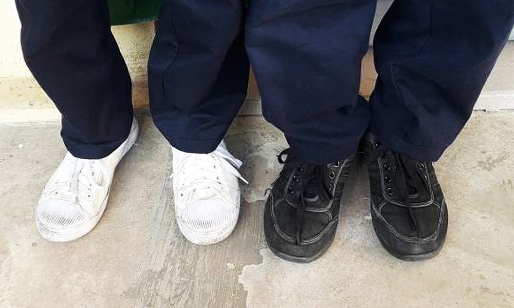 velcro soes