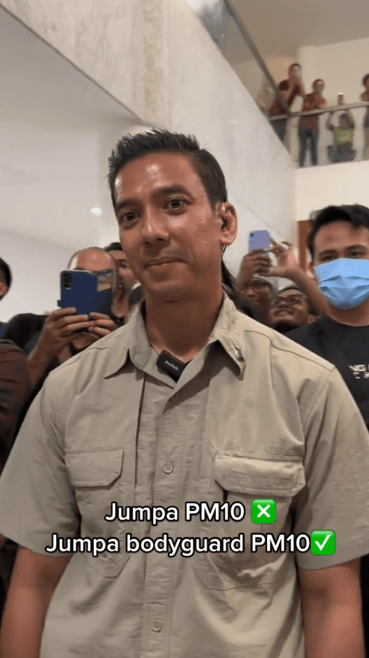 handsome bodyguard