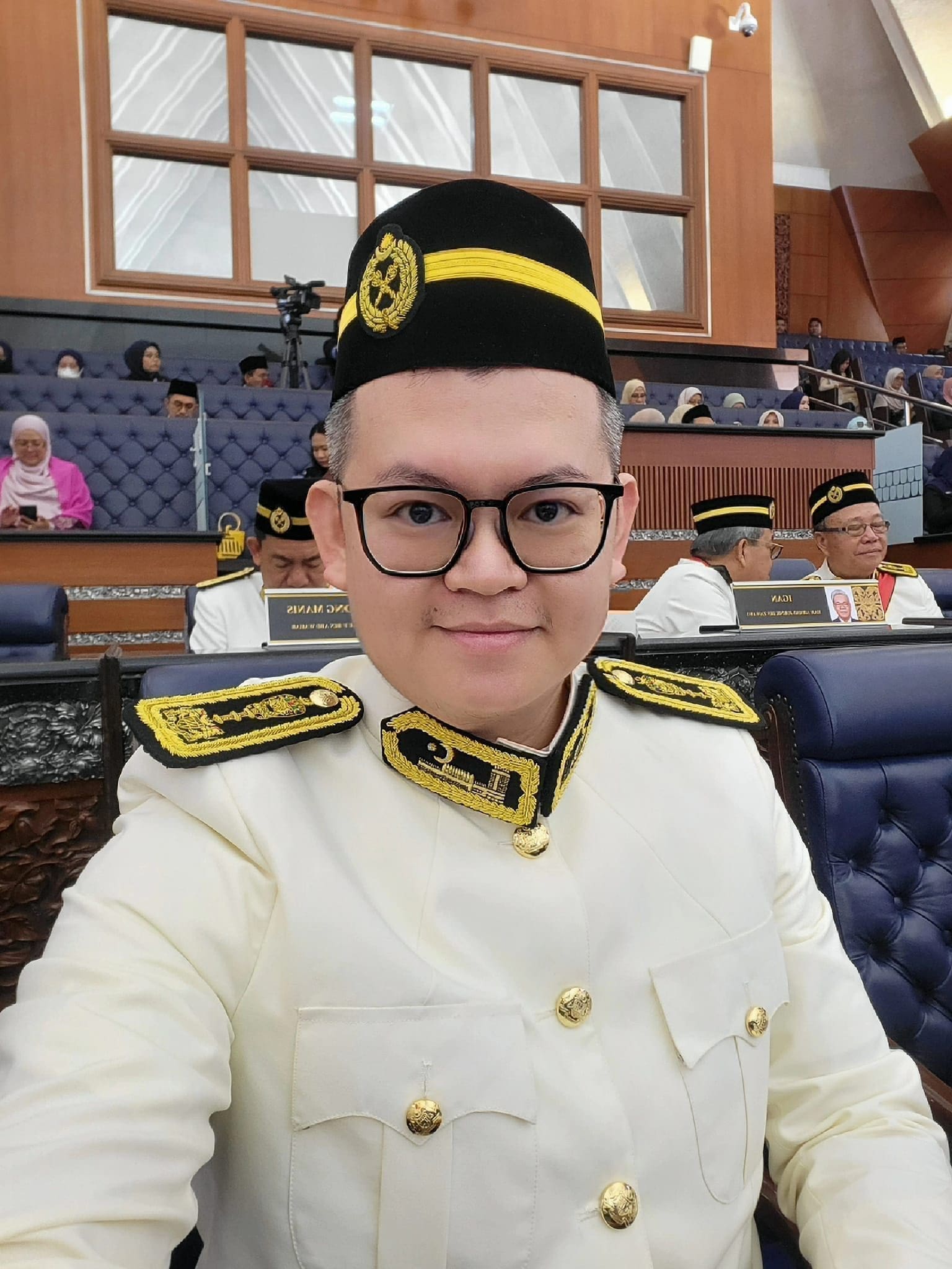 Dr Kelvin Yii
