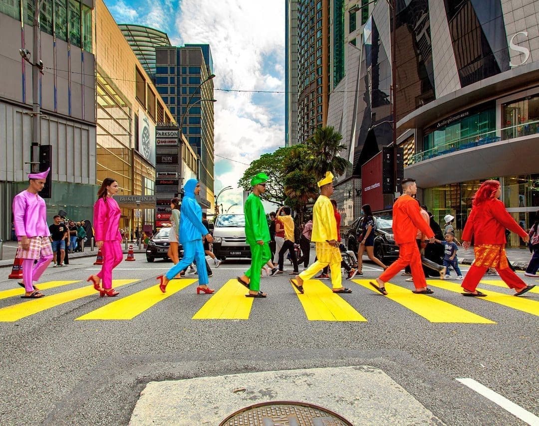 M'sian Clothing Brand Slammed For Baju Melayu Design & Blocking Traffic At Bukit Bintang Crossroad