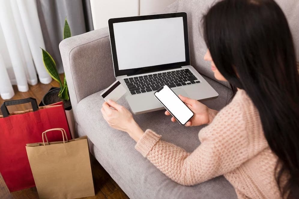 M’sian Woman Addicted To Online Shopping Borrows RM110K From 52 Loan Sharks, Attempts Suicide Later On