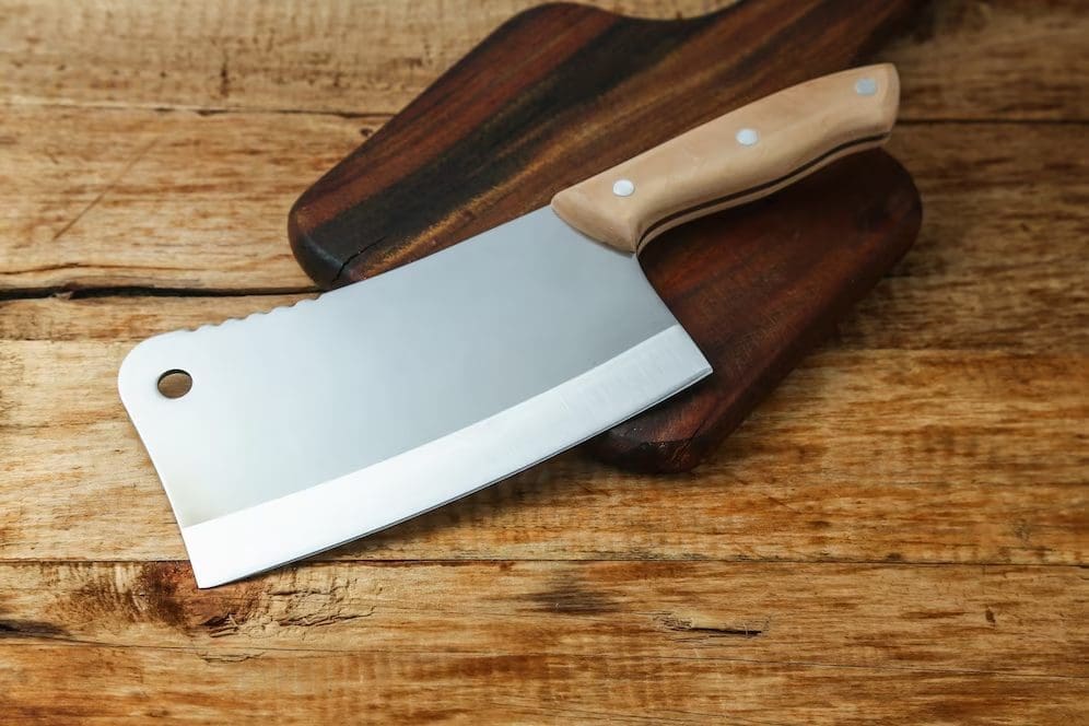 Mentally Unstable Man Stabs 2 M'sian Police Officers While Holding Mom Hostage With Meat Cleaver