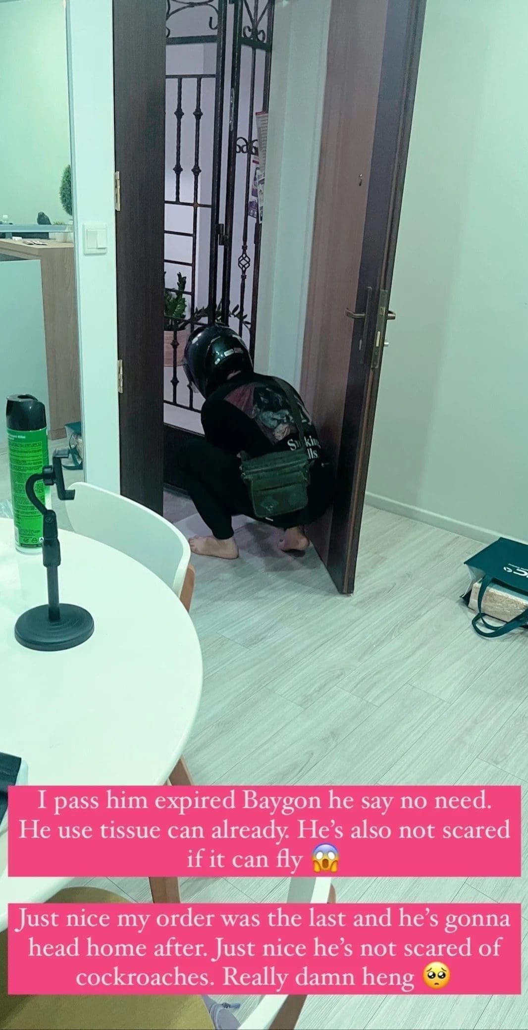 'Husband Material' — SG Delivery Rider Helps Woman Catch Cockroach At Her Home