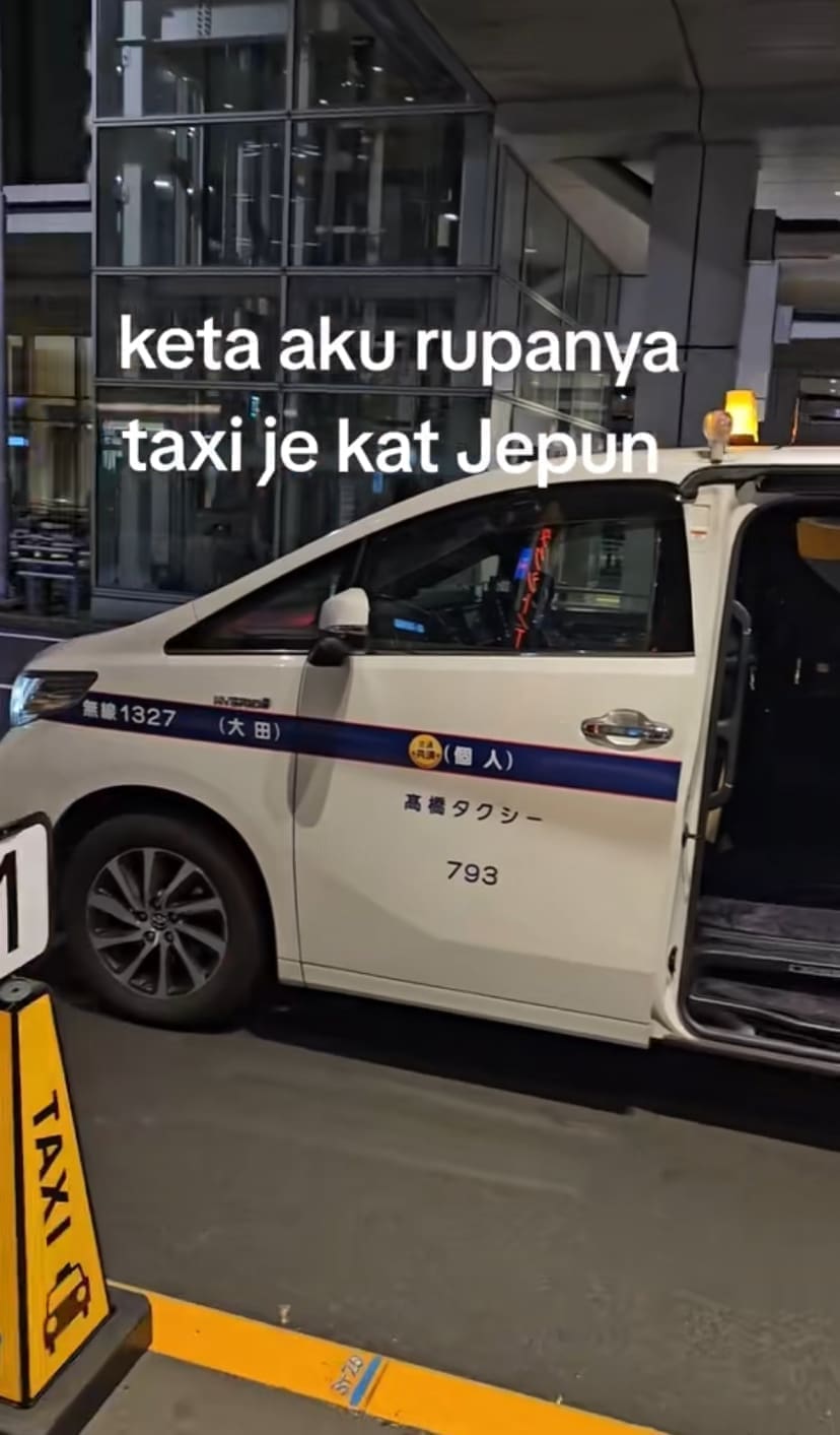 Toyota Alphard and Vellfire as taxis in Japan