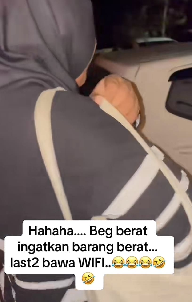 Woman embarrassed after finding a wifi router in her bag