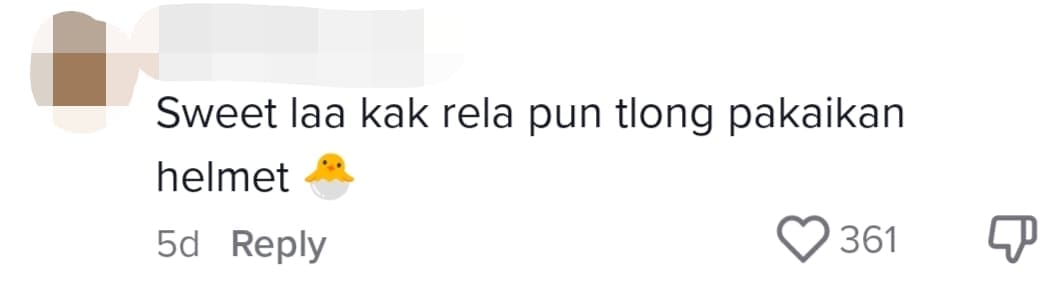 RELA Officer Saves UiTM Graduate Who Was Close To Missing Her Convocation Ceremony