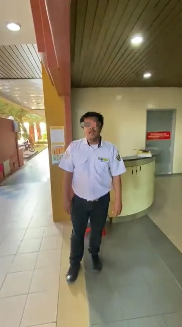 M'sian Woman Barred From Entering Kuantan Hospital Over Knee-Length Pants