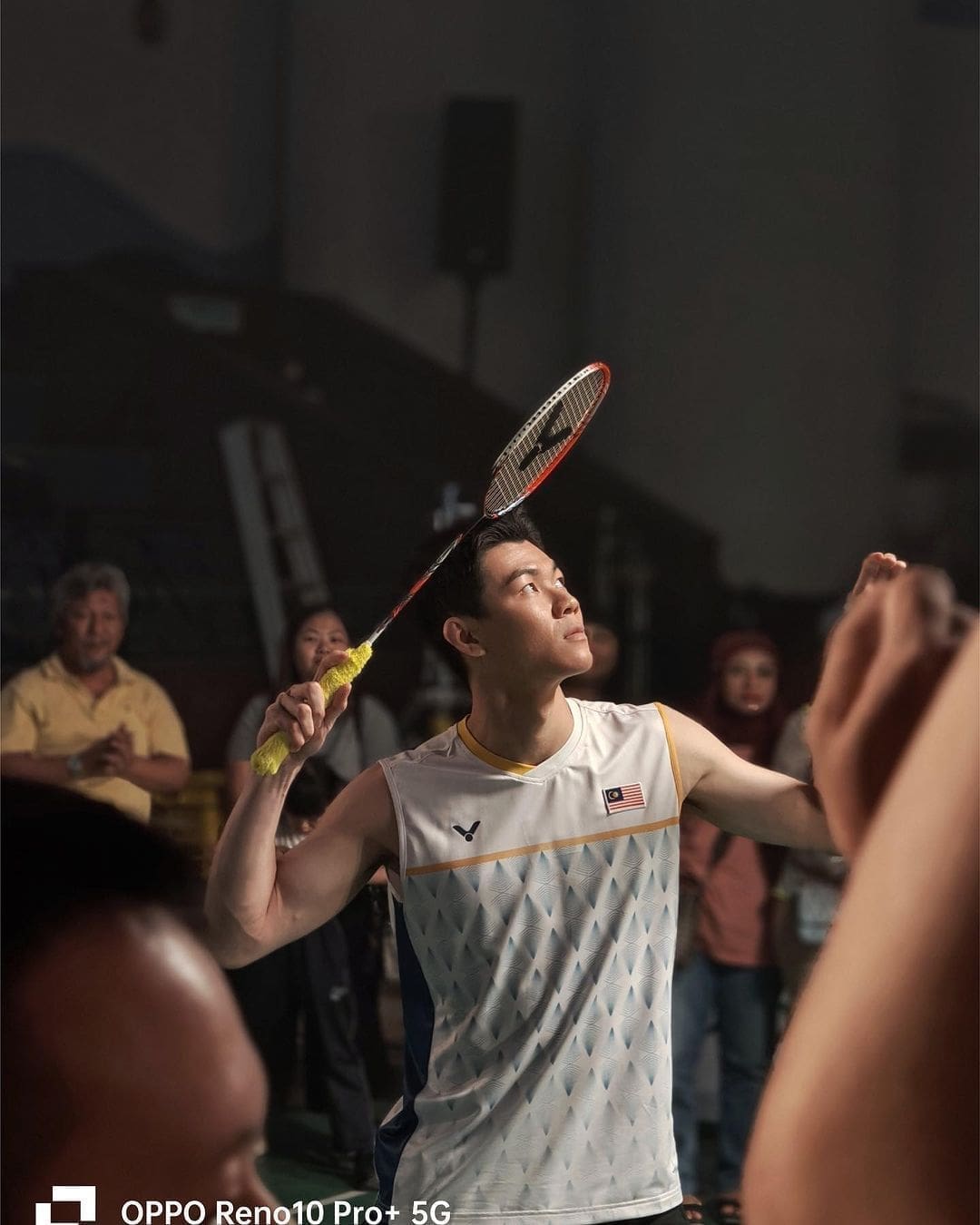 lee zii jia playing badminton