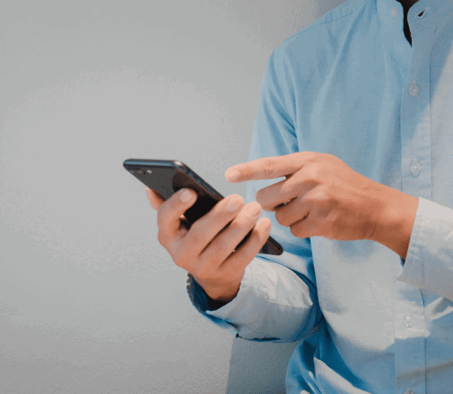 Man using handphone